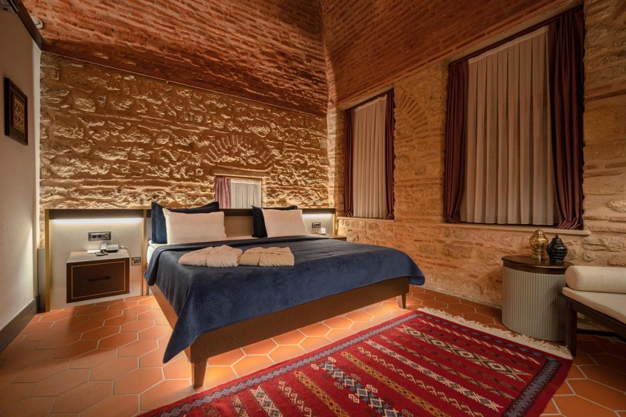 Han 1772 Hotel Стамбул Экстерьер фото A bedroom at the hotel