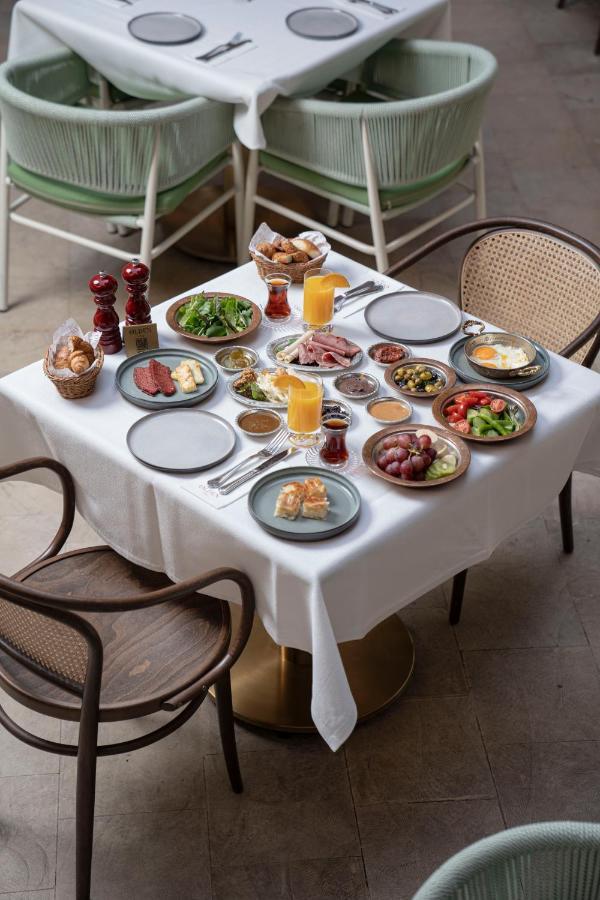 Han 1772 Hotel Стамбул Экстерьер фото A traditional Turkish breakfast